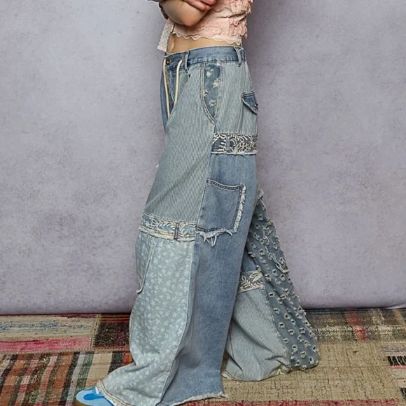 POL Light Wash Floral Print Stretchy Waist Wide leg Denim Jeans - Picture 2 of 7